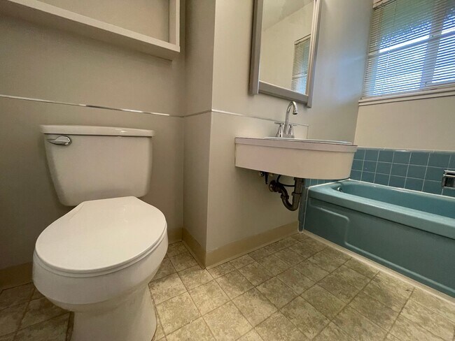 Building Photo - Spacious Granite Bay Home Near Folsom Lake – Available Now