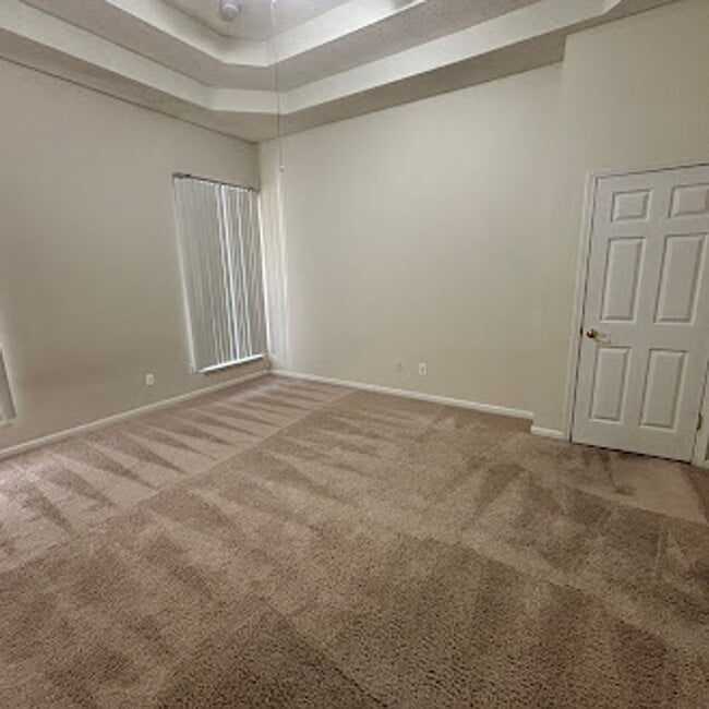 Building Photo - Spacious 3-Bed, 2-Bath Home. Patio. Amenities. Located just minutes from St Johns Town Center and...