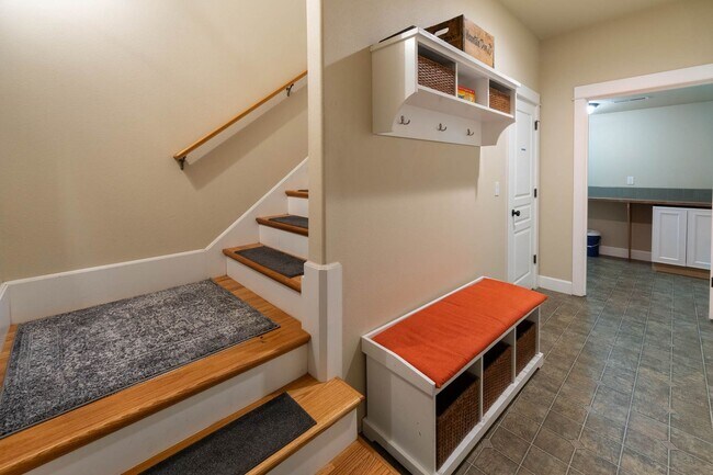 Building Photo - 2158 SW 36th Ct