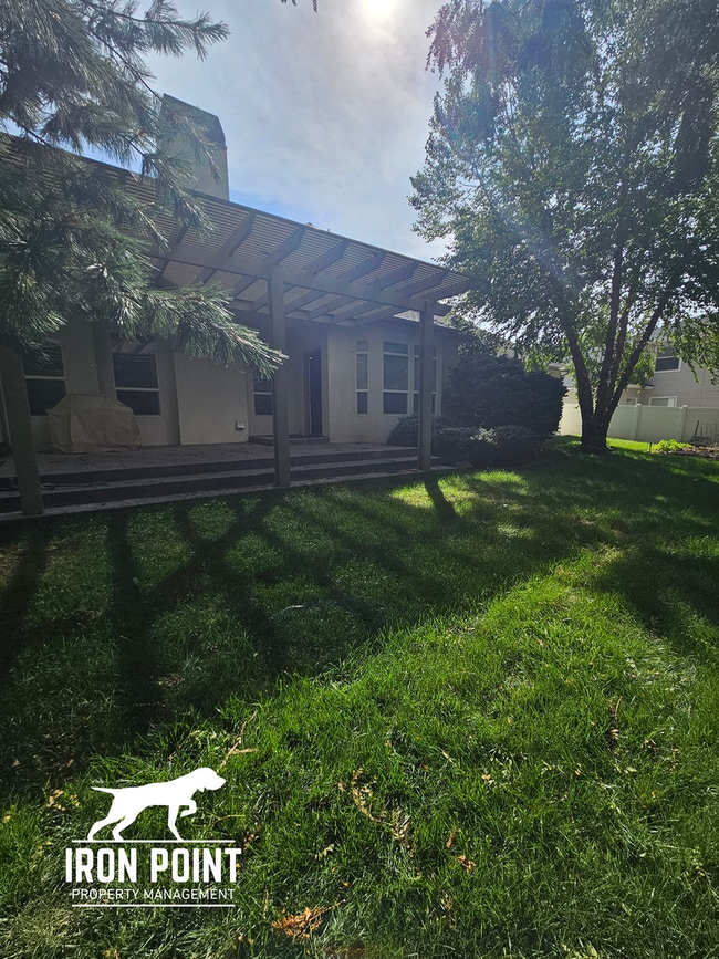 Building Photo - 2127 S Alaska Way