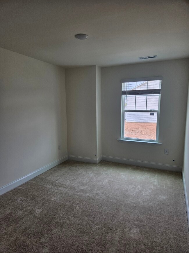 Building Photo - 112 Lavender Ln