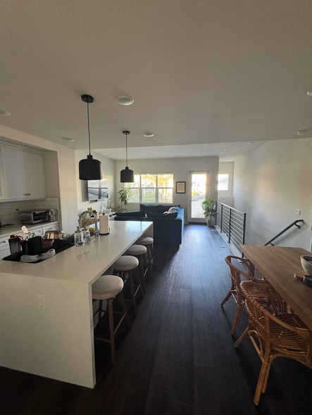 Kitchen + Living - 2065 Bravo Loop