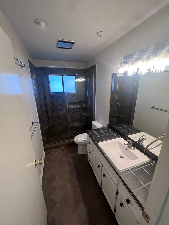 Building Photo - 502 Dowitcher Cir