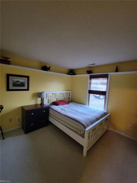 Building Photo - 921 Martingale Ct