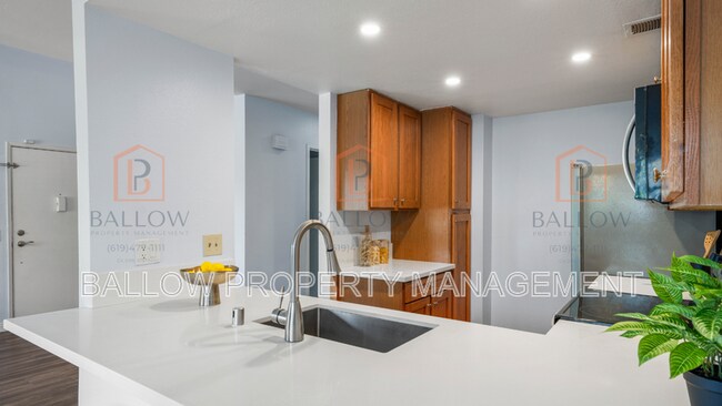 Building Photo - 5440 Baltimore Dr