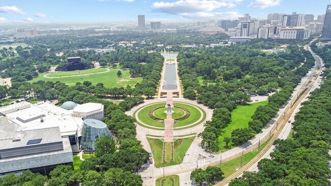 Building Photo - 3811 Luca St