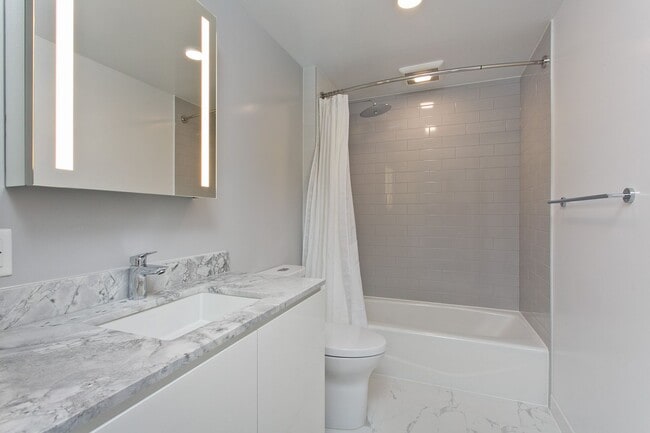Building Photo - A'ali'i 2516 - Furnished Studio