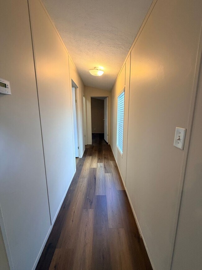 Building Photo - Beautiful Updated 3 Bedroom Home in Bossier