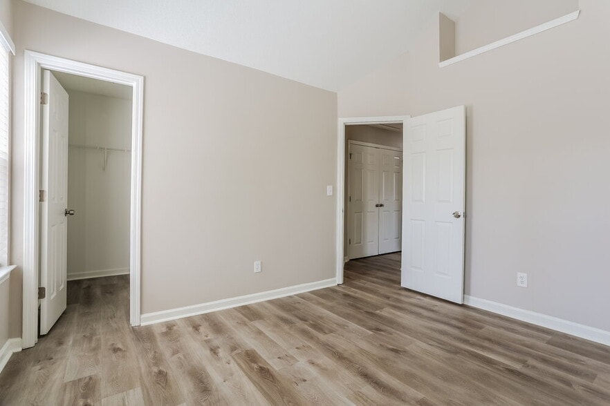 Building Photo - 3179 Lower Creek Dr