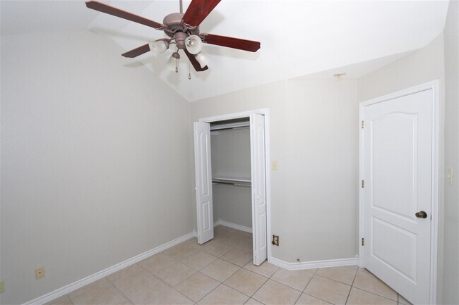 Building Photo - 9804 Cantera Ct