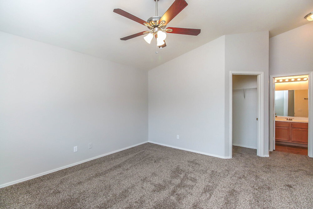 Building Photo - 3329 W Wayland Dr