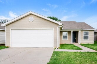 Building Photo - 1101 Edinburg Dr