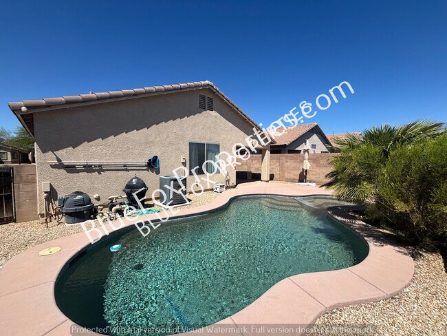 Building Photo - 7135 S Oakbank Dr