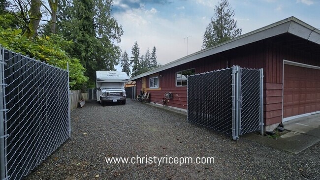 Building Photo - 1815 116th Ave NE