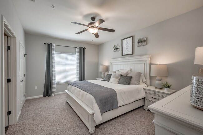 Building Photo - Special Offer – $500 OFF First Full Month!
