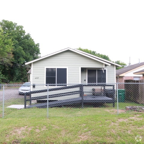 Building Photo - 4527 Maggie St
