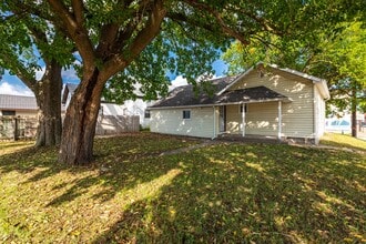 Building Photo - 603 10th St N