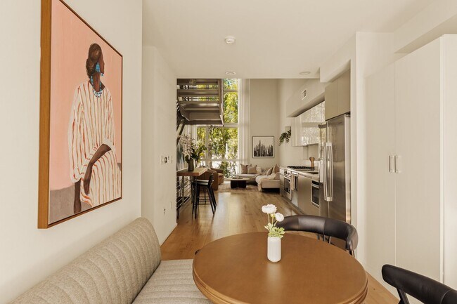 Building Photo - 3450 Cahuenga Blvd W