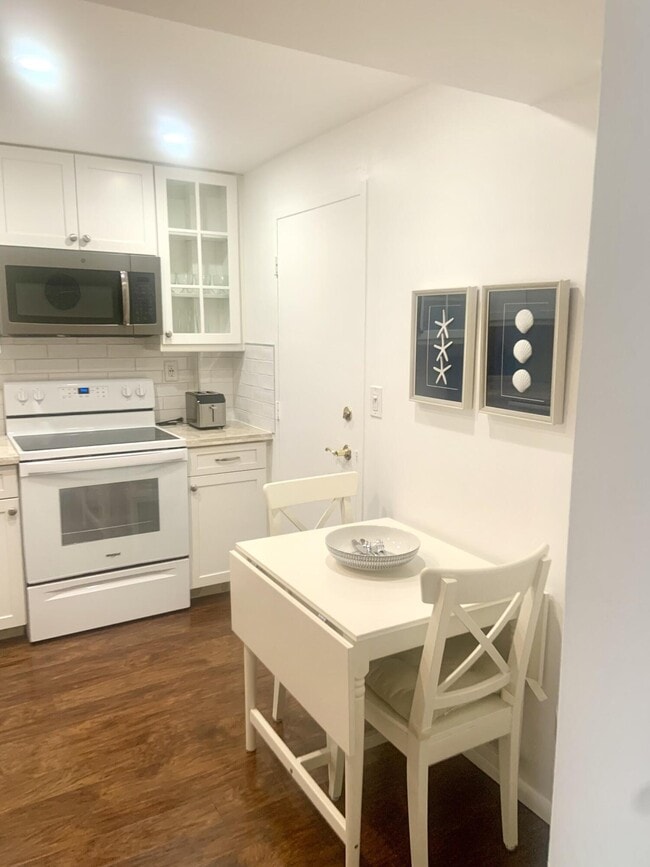 Building Photo - 2840 S Ocean Blvd