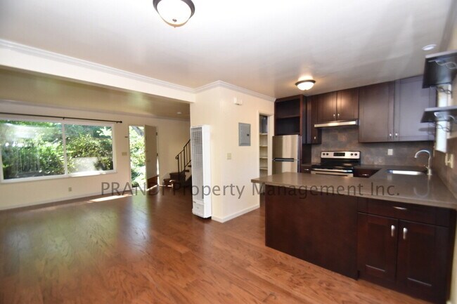 Building Photo - Bright & Peaceful 2BR Townhouse with Deck,...