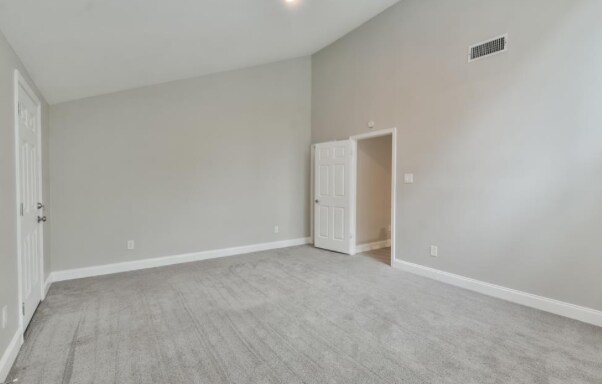 Building Photo - 2119 Woodstream Dr