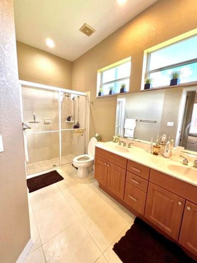 Building Photo - 9942 Boynton Gardens Way