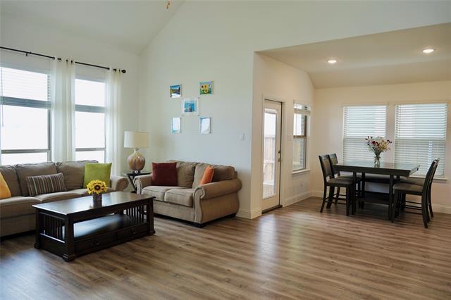 Building Photo - 16601 Hidden Cove Dr