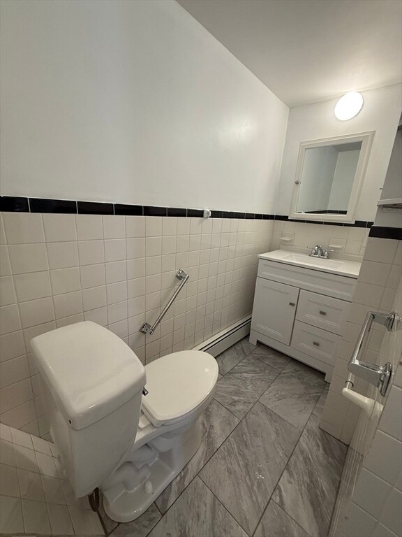 Building Photo - 11 Newton St