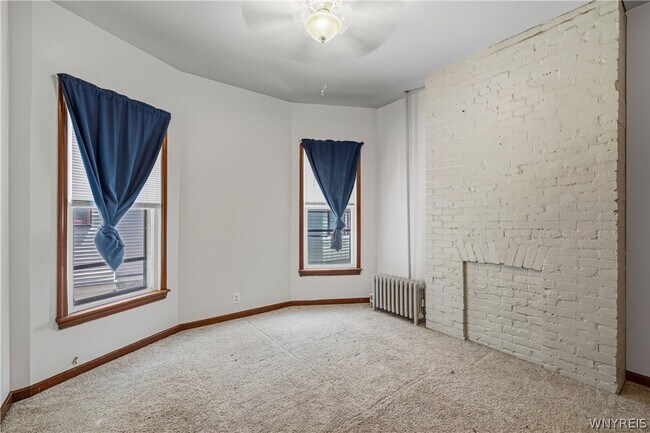 Building Photo - 182 Lancaster Ave