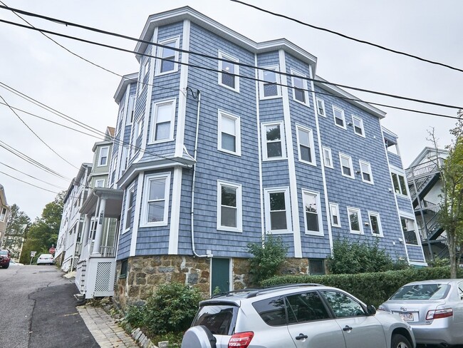 Building Photo - 12 White Ave