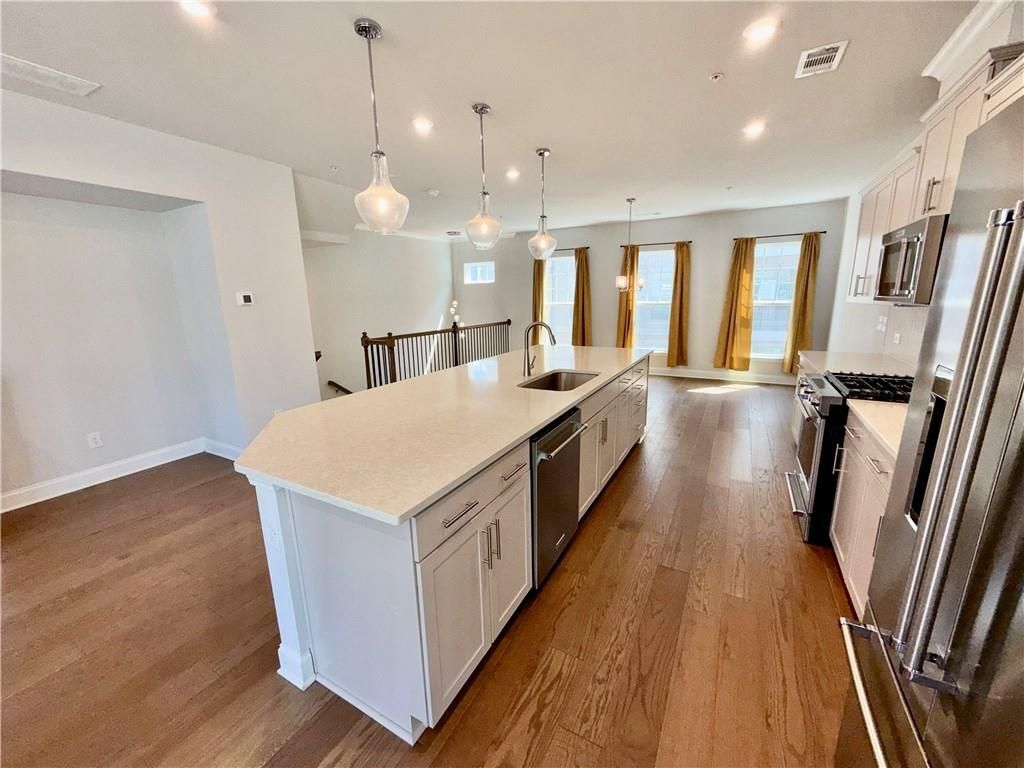 Building Photo - 361 Watson Ave