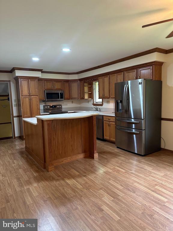Building Photo - 6476 Lancaster Dr