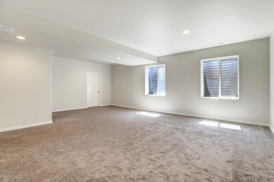 Building Photo - 7664 Alpine Daisy Dr