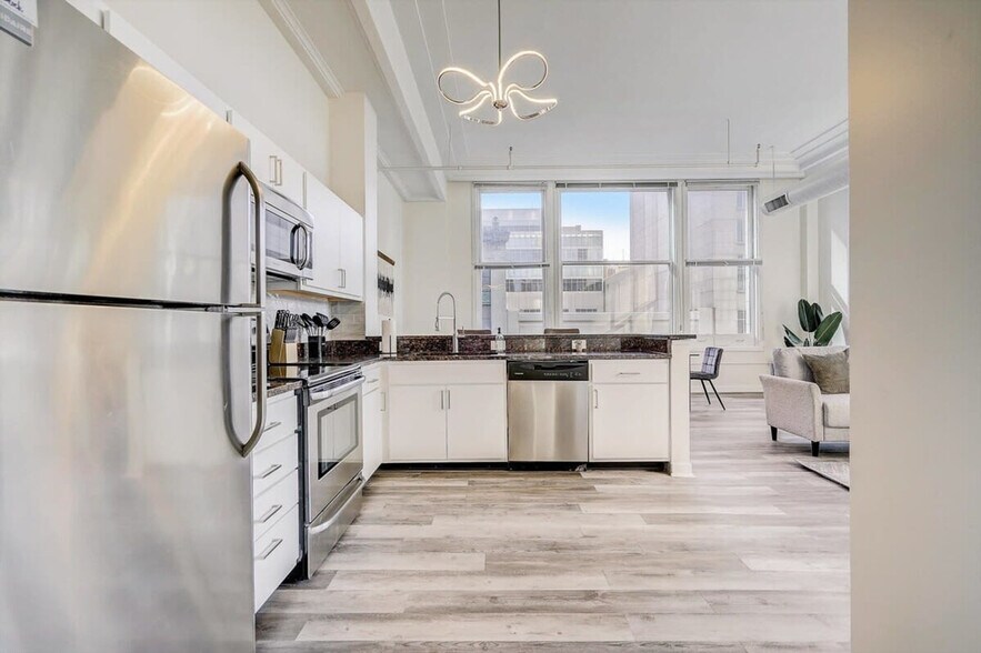 Building Photo - 50 N Illinois St