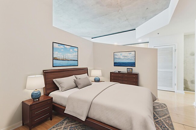 Building Photo - Sought After Realm Residences!