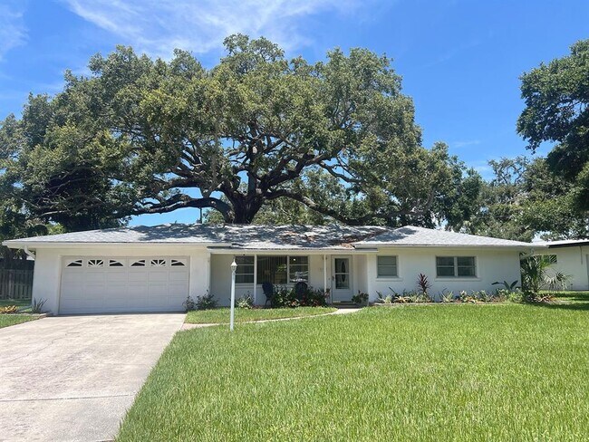Primary Photo - 3222 San Pedro St