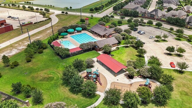 Building Photo - 23607 Legano Dr