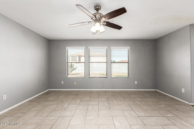 Building Photo - 2874 W Mineral Butte Dr