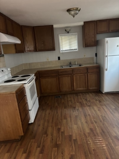 Primary Photo - 205 Cherry Tree Dr