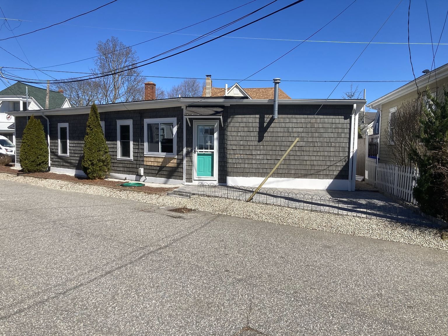 Building Photo - 10 Narragansett Ave