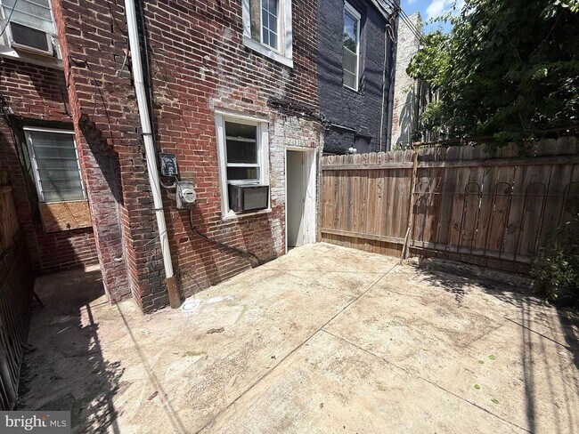 Building Photo - 3417 Hartville St