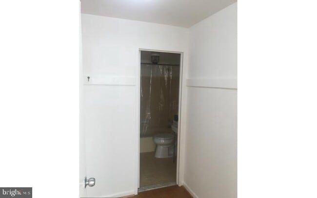 Building Photo - 10201 Grosvenor Pl