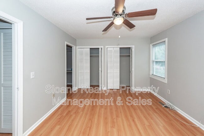 Building Photo - 854 Colony Dr