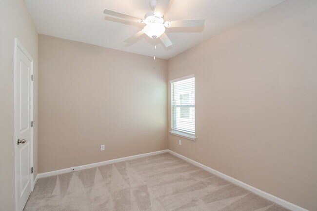 Building Photo - 2570 Laylas Wy