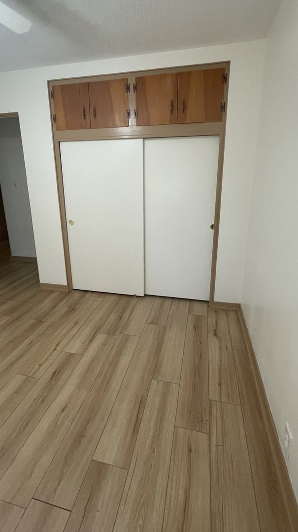 Building Photo - Available Now! Beautiful 3/1 with Large Fr...