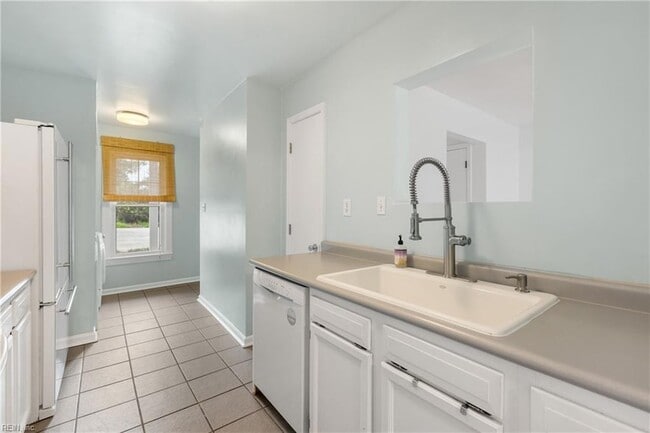 Building Photo - 337 Hutton Cir