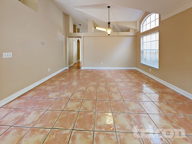 Building Photo - 2865 Cayman Way