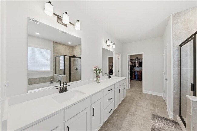 Building Photo - 3939 Alderstone Dr