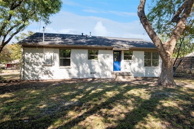 Building Photo - 9946 Kilarney Dr