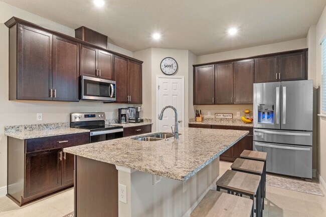 Building Photo - 1331 Merrydale Wy